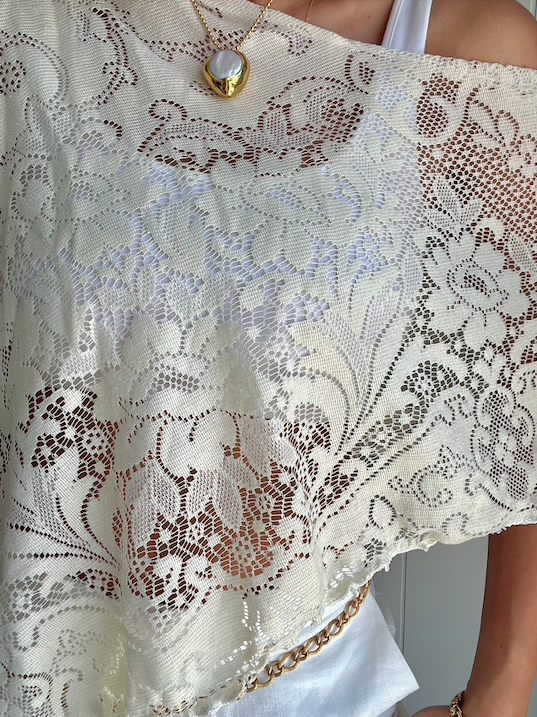 Quaker Lace Poncho